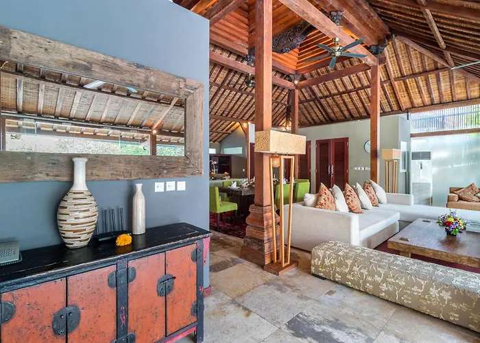 فيلة Joglo-style 3 Bedroom In Heart Of