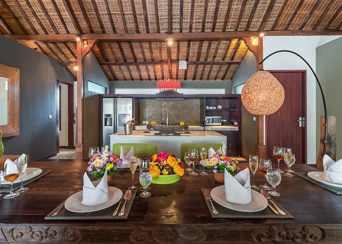 Villa Joglo-style 3 Bedroom In Heart Of Seminyak
