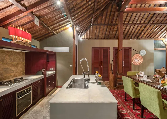 Joglo-style 3 Bedroom In Heart Of *