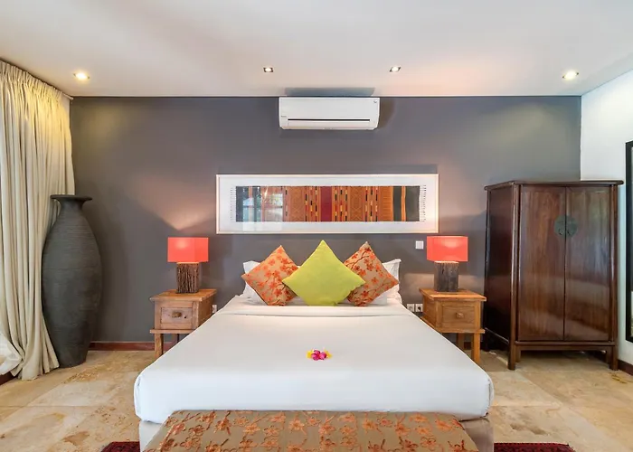 Villa Joglo-style 3 Bedroom In Heart Of Seminyak