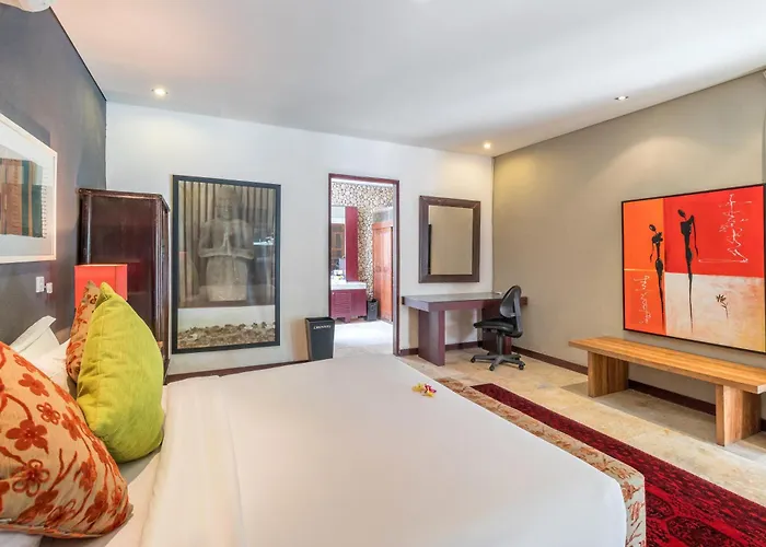 Joglo-style 3 Bedroom In Heart Of فيلة *