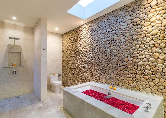 فيلة Joglo-style 3 Bedroom In Heart Of