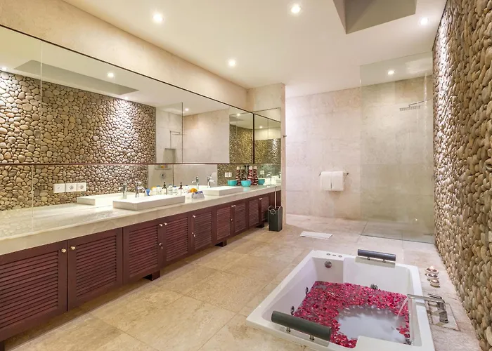 فيلة Joglo-style 3 Bedroom In Heart Of *