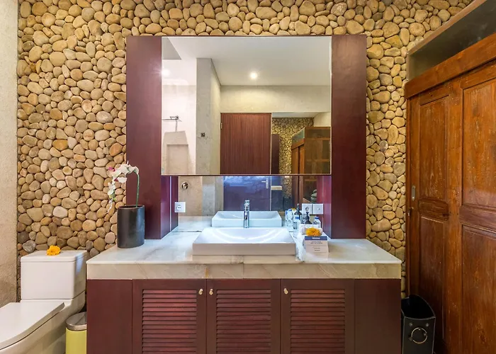 Joglo-style 3 Bedroom In Heart Of * سمينياك